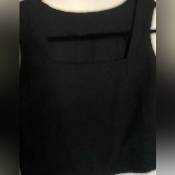 NWOT. Cropped, black, thick strap, square neck tank. - Picture 3 of 4